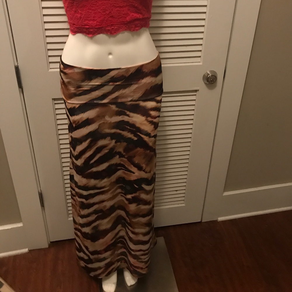 Maxi skirt